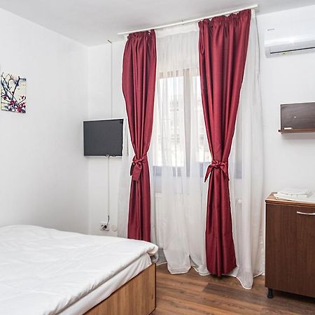 Hotel La Platouri Voluntari Eksteriør billede