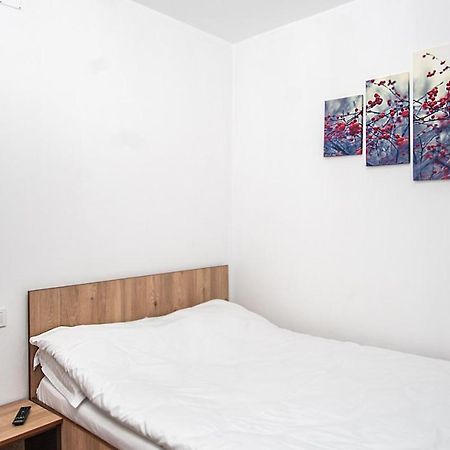 Hotel La Platouri Voluntari Eksteriør billede