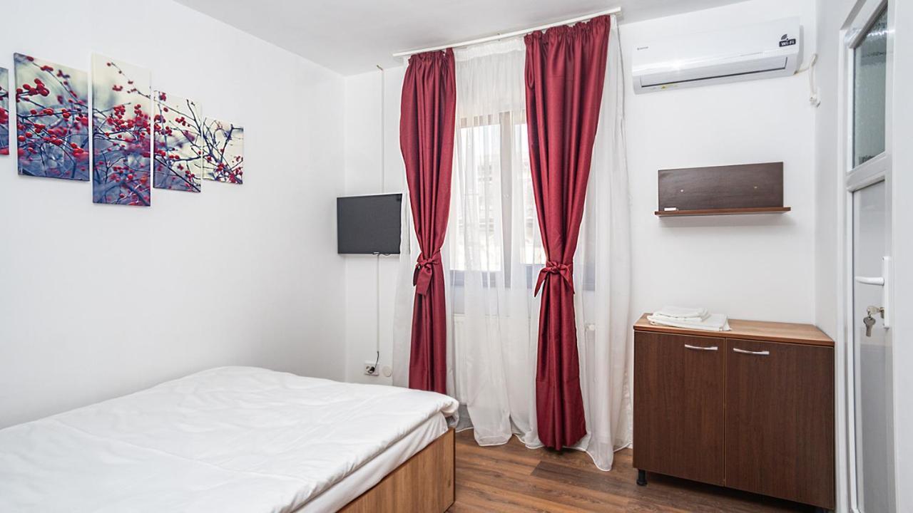 Hotel La Platouri Voluntari Eksteriør billede